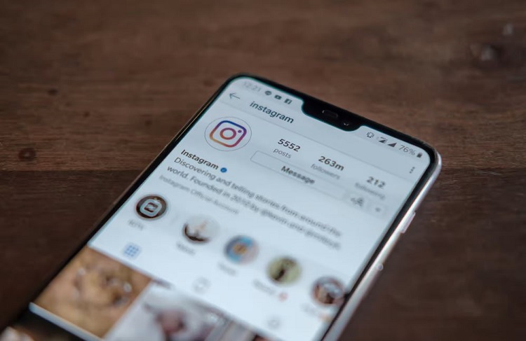 Giải đáp không follow Instagram xem Story có bị phát hiện không