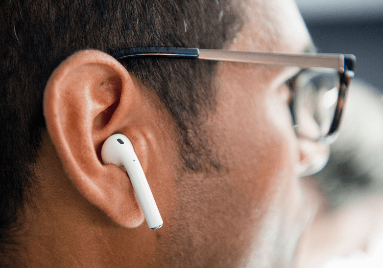 Đàm thoại với 1 bên tai nghe để tối ưu pin cho AirPods