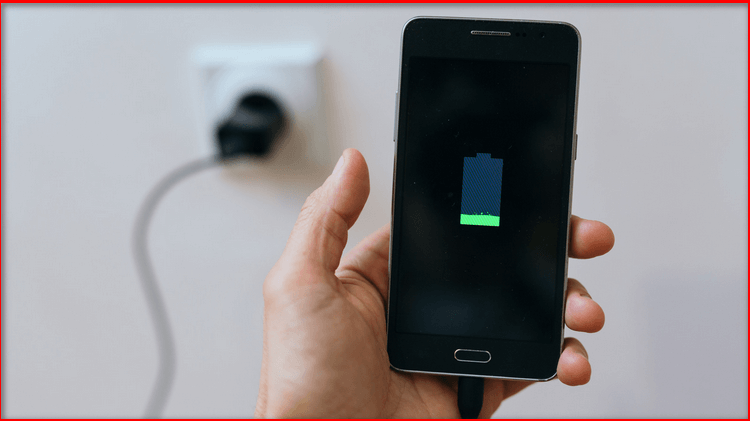 Tại sao điện thoại sạc pin lâu đầy?